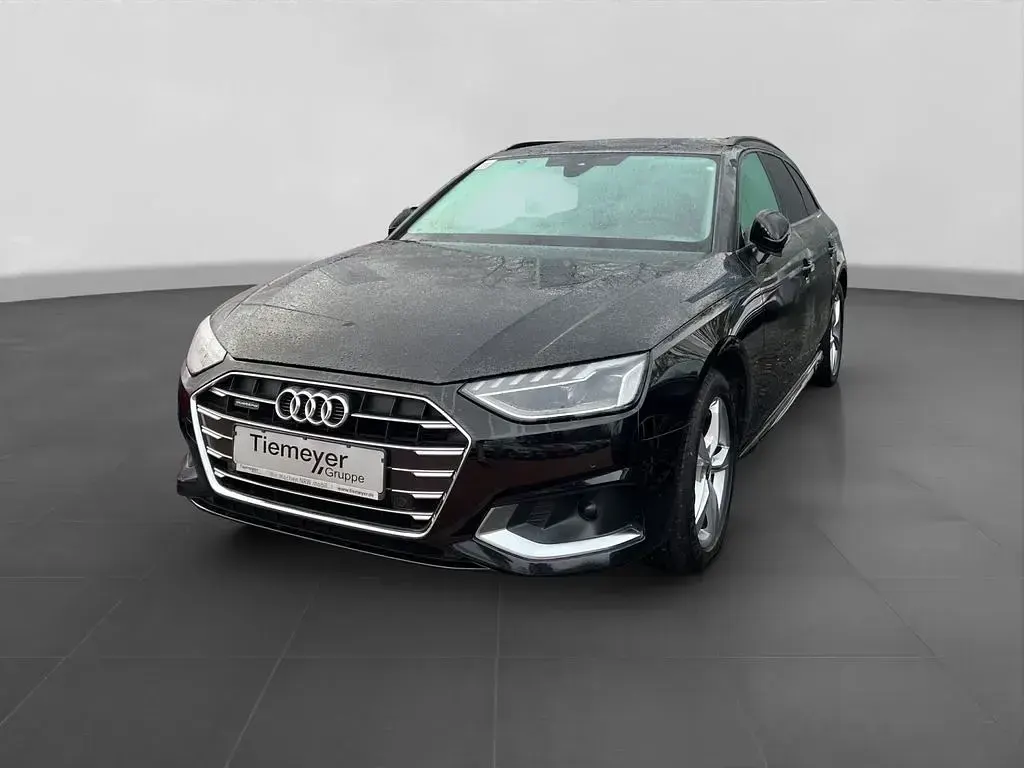 Second-hand Audi A4 Advanced 204 CP (150 kW) 2023 Negru Break