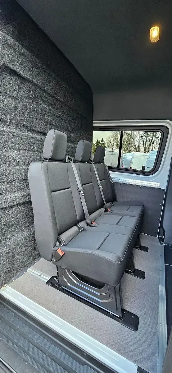 Używany Mercedes Sprinter 170 KM (125 kW) 2024 Biały Van