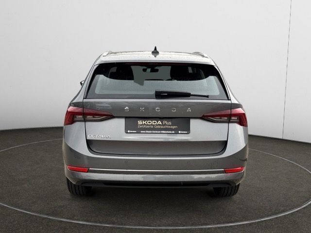 Second-hand Skoda Octavia Style 150 CP (110 kW) 2023 Gri Break