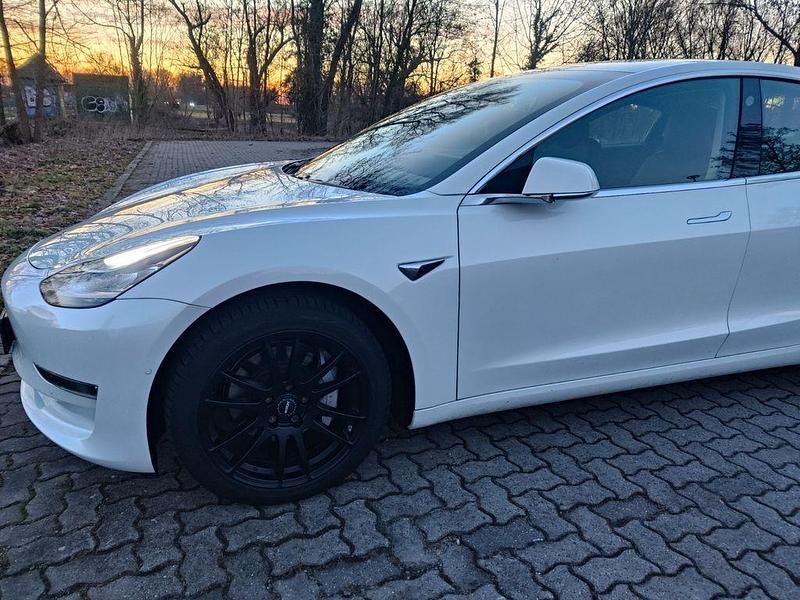 Gebraucht Tesla Model 3 350 kW (476 PS) 2019 Weiß Limousine
