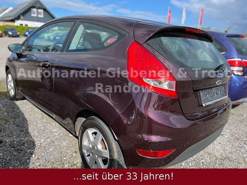 Gebraucht Ford Fiesta Trend 60 PS (44 kW) 2009 Violet Kleinwagen