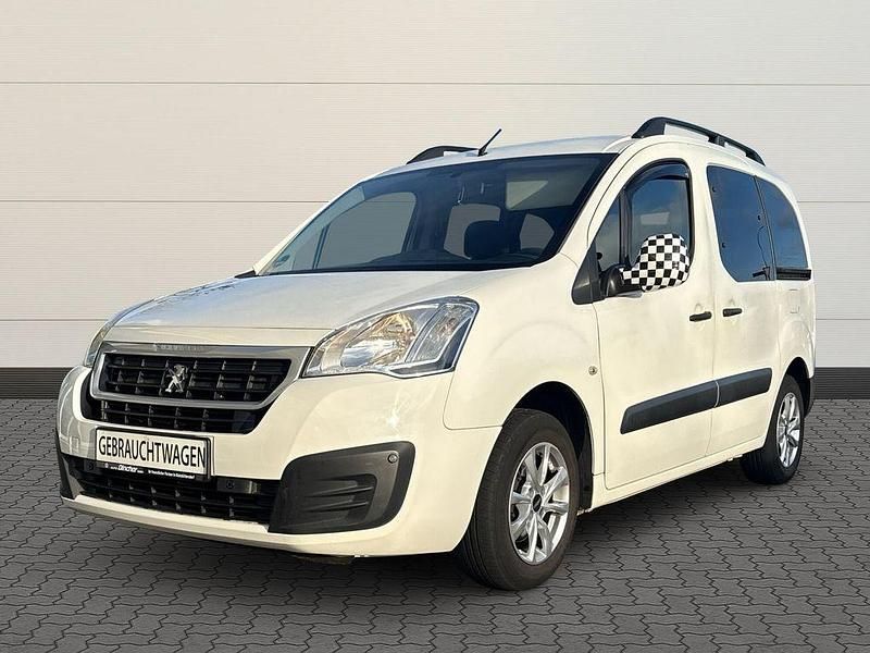 Gebraucht Peugeot TePee Active 99 PS (72 kW) 2017 Weiß Van / Kleinbus