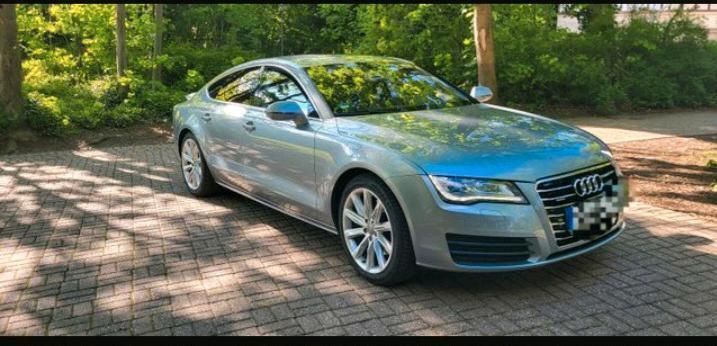 Grau Gebraucht 2011 Audi A7 Comfort Kleinwagen | 13.900 € (Fairer Preis) - Bild 1/4