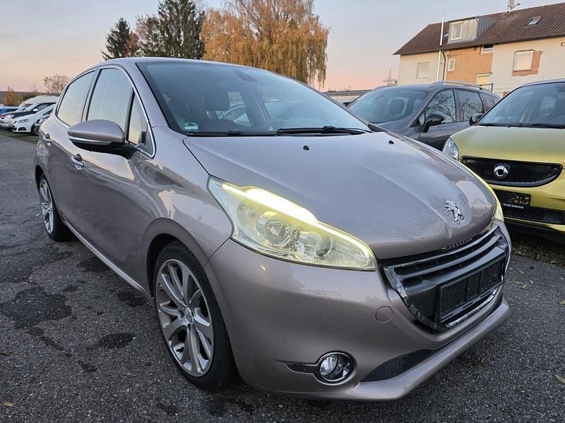 Braun Gebraucht 2012 Peugeot 208 Allure Kleinwagen | 3.590 € (Superpreis) - Bild 1/4