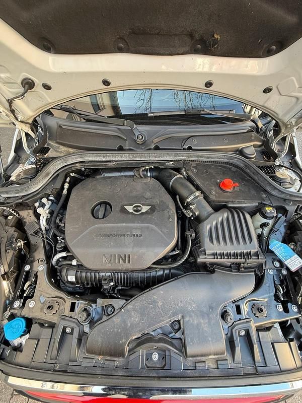 Gebraucht Mini John Cooper Works 231 PS (169 kW) 2018 Silber Kleinwagen