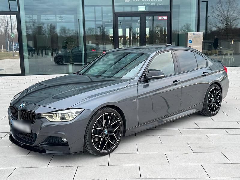 Gebraucht BMW 320 M Sport 190 PS (139 kW) 2016 Grau Limousine