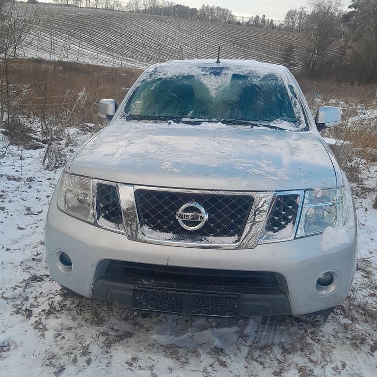 Gebraucht Nissan Navara 190 PS (139 kW) 2013 Silber Abholung