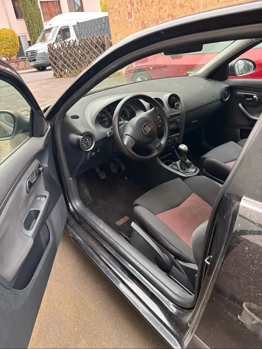 Gebraucht Seat Ibiza 101 PS (74 kW) 2007 Schwarz Kleinwagen