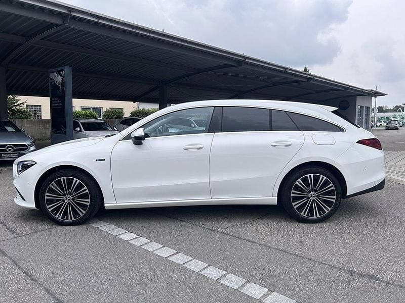 Gebraucht Mercedes CLA250e Shooting Brake Progressive 160 PS (117 kW) 2021 Weiß Kombi