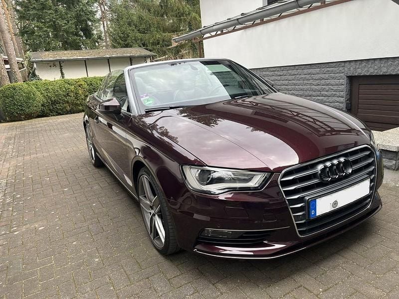 Gebraucht Audi A3 Cabriolet Ambiente 179 PS (131 kW) 2014 Violet Cabrio