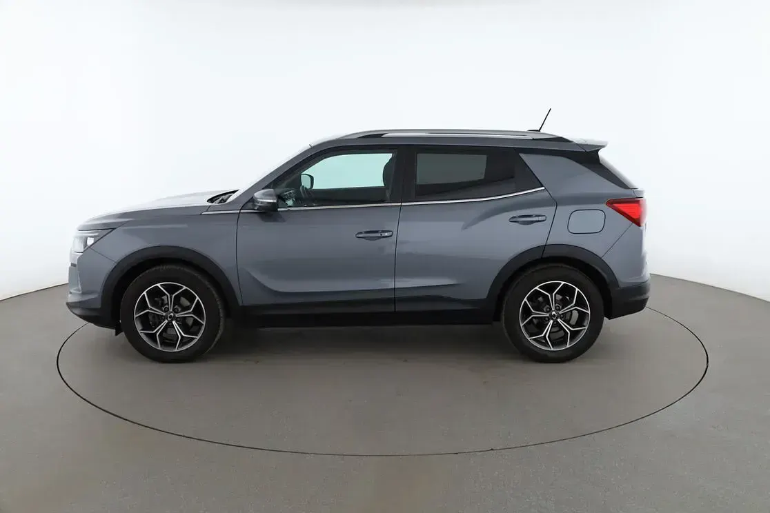 Gebraucht SsangYong Korando 136 PS (100 kW) 2023 Grau SUV
