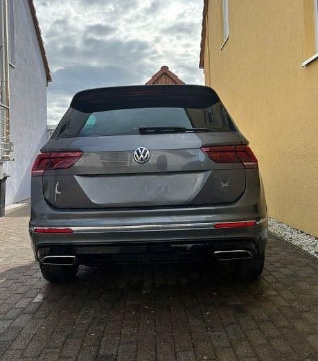 Gebraucht VW Tiguan Highline 220 PS (161 kW) 2017 Grau SUV