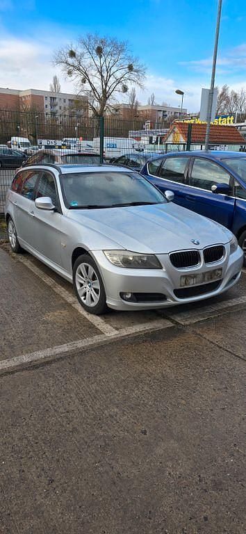 Gebraucht BMW 320 Exclusive 184 PS (135 kW) 2011 Silber Kombi