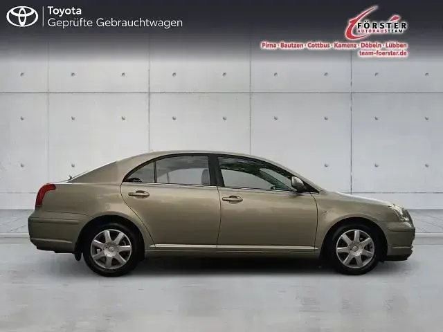 Gebraucht Toyota Avensis Sol 129 PS (94 kW) 2006 Silber Limousine