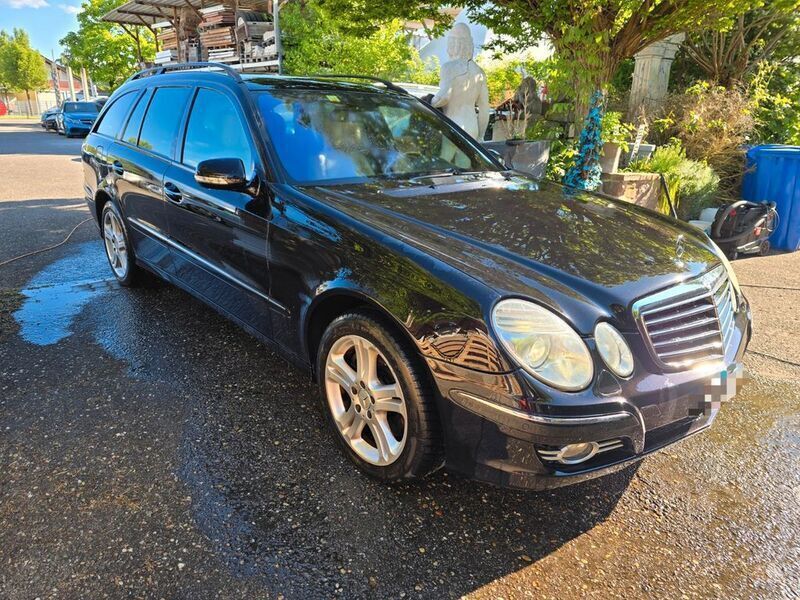 Second-hand Mercedes E500 387 CP (284 kW) 2007 Negru Break