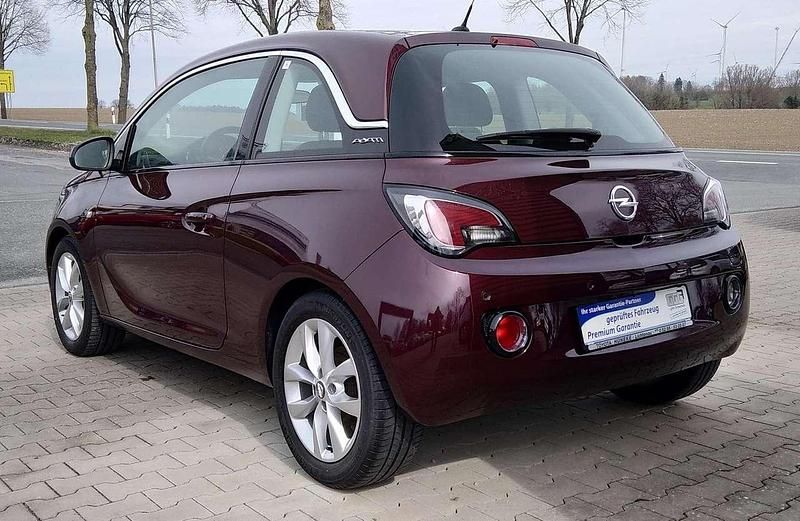 Gebraucht Opel Adam Jam 87 PS (63 kW) 2016 Samtrot (p2)/berry red (p2) Kleinwagen