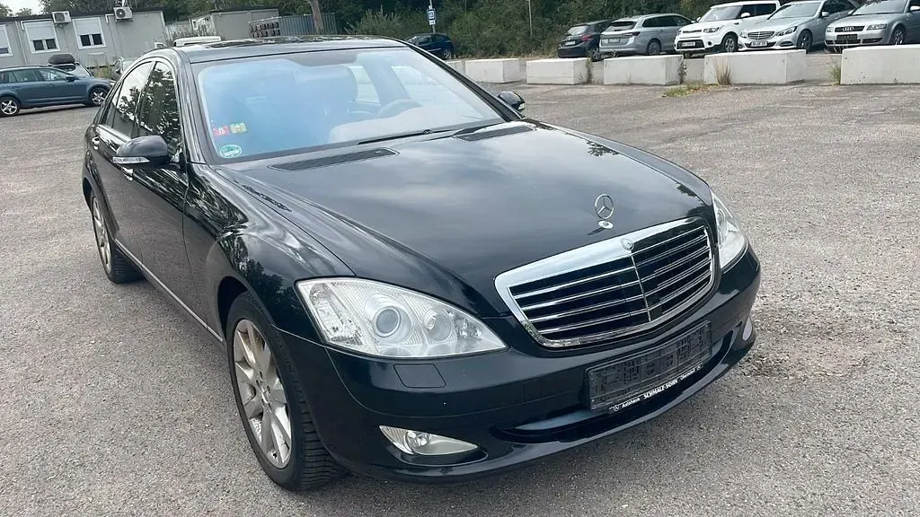 Gebraucht Mercedes S500 387 PS (284 kW) 2007 Schwarz Limousine