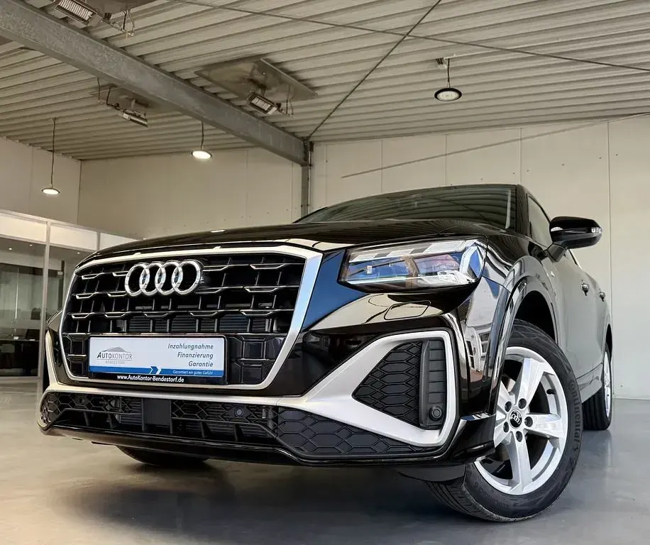 Używany Audi Q2 S-Line 150 KM (110 kW) 2026 Czarny SUV