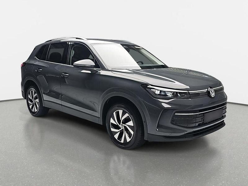 Neu VW Tiguan Pro 150 PS (110 kW) 2025 Delfingrau metallic SUV