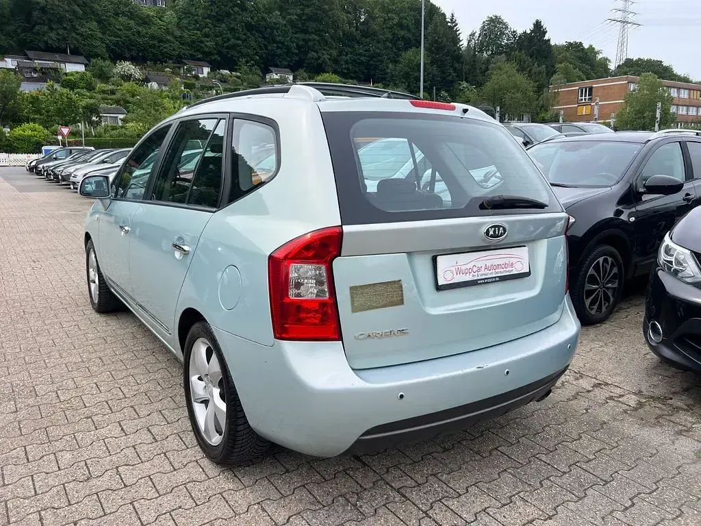 Gebraucht Kia Carens EX 144 PS (105 kW) 2007 Blau Van / Kleinbus