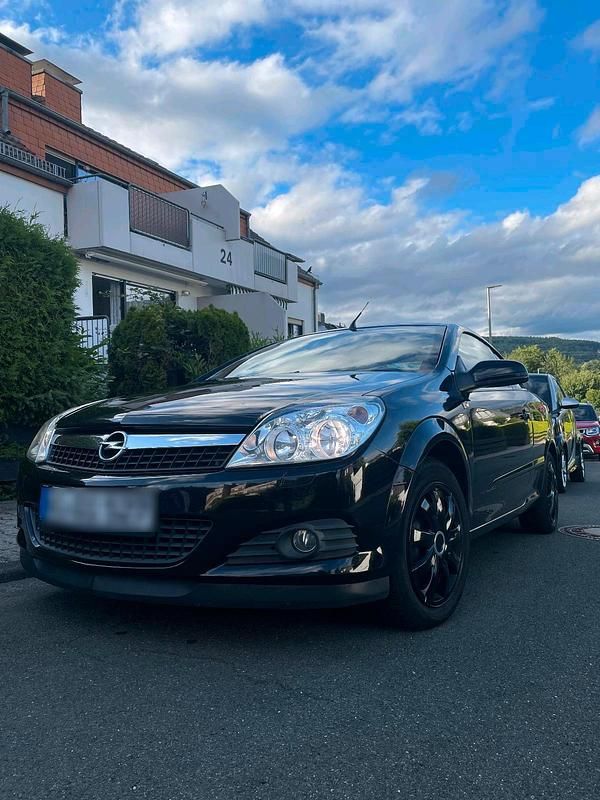 Gebraucht Opel Astra Cabriolet 140 PS (102 kW) 2008 Schwarz Cabrio