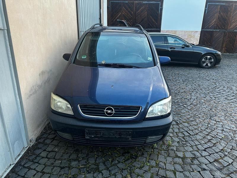 Blau Gebraucht 2001 Opel Zafira Van / Kleinbus | 400 € (Superpreis) - Bild 1/4