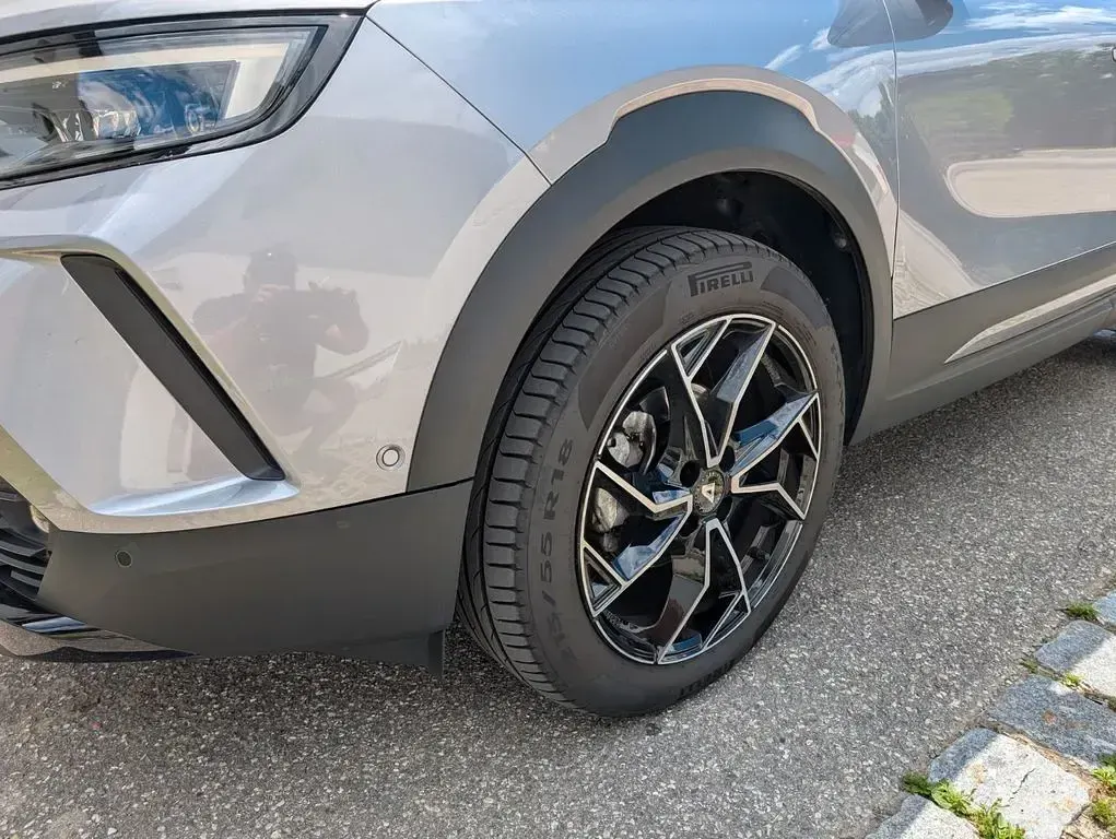 Gebraucht Opel Mokka 131 PS (96 kW) 2024 Silber SUV
