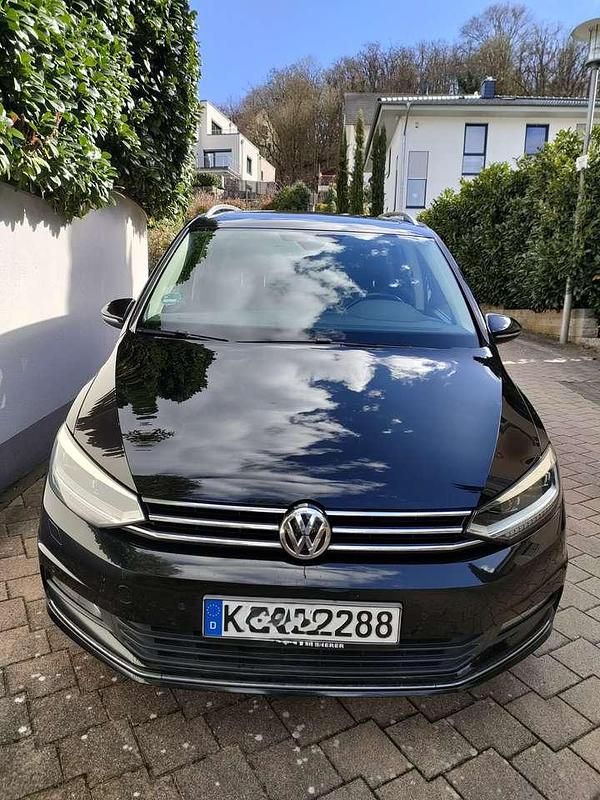 Gebraucht VW Touran Highline 150 PS (110 kW) 2015 Schwarz Van / Kleinbus
