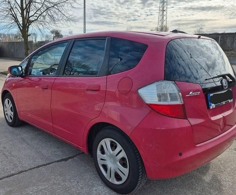 Gebraucht Honda Jazz Trend 90 PS (66 kW) 2009 Rot Kleinwagen