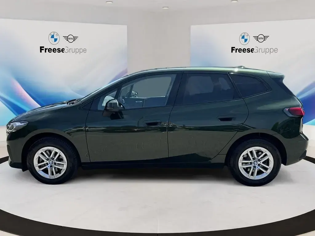Gebraucht BMW 218 Performance 150 PS (110 kW) 2025 Grün Van / Kleinbus