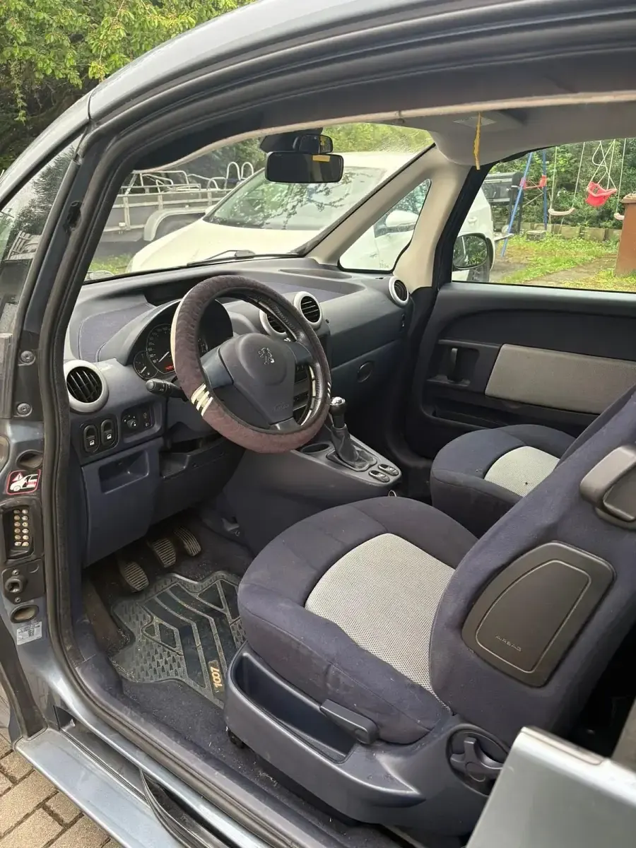 Usata Peugeot 1007 73 CV (53 kW) 2007 Grigio Monovolume