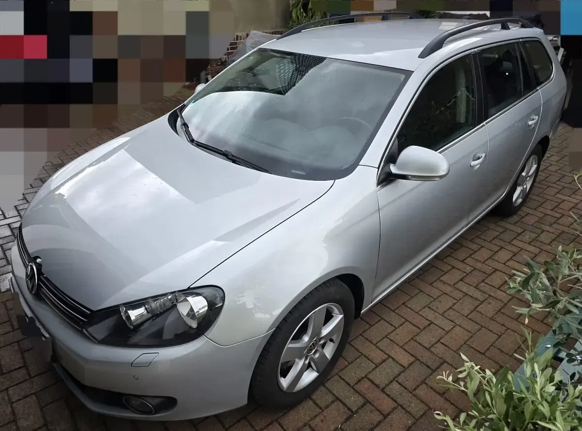 Usata VW Golf VI 105 CV (77 kW) 2011 Argento Utilitaria
