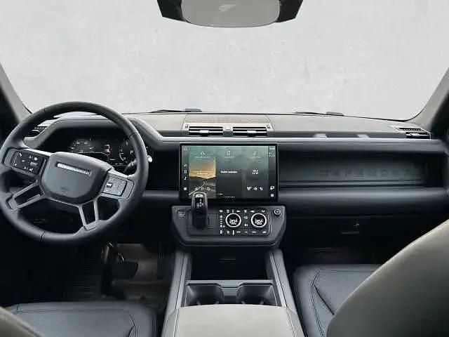 Neu Land Rover Defender SE 349 PS (256 kW) 2025 Grün SUV