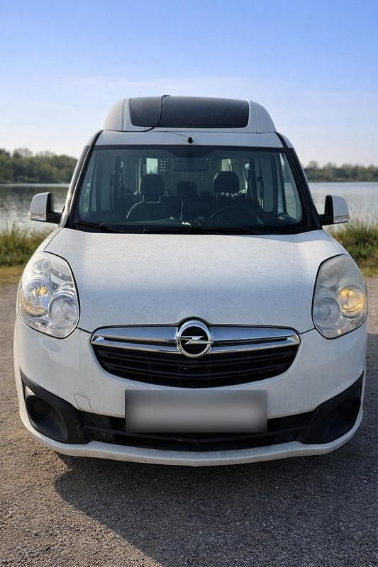Gebraucht Opel Combo 135 PS (99 kW) 2016 Weiß Van / Kleinbus