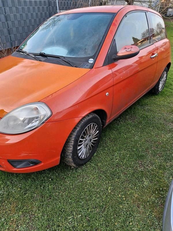 Rot Gebraucht 2006 Lancia Ypsilon Kleinwagen | 1.120 € (Fairer Preis) - Bild 1/3