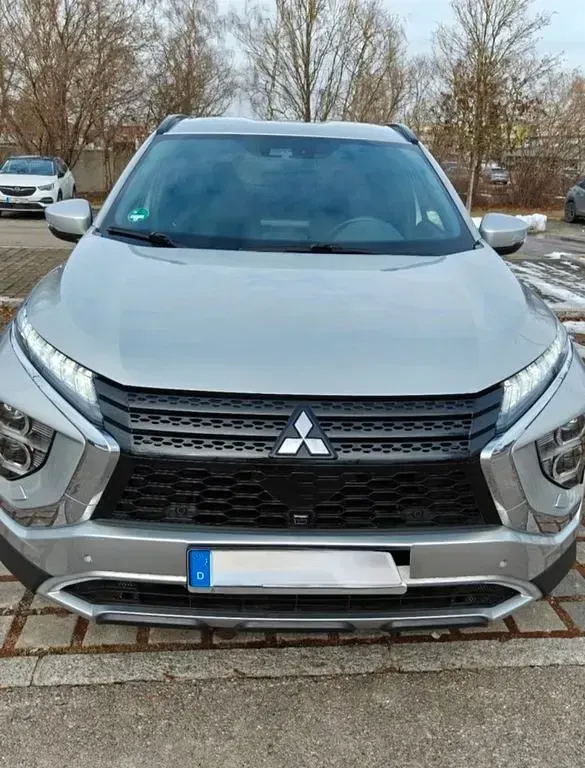 Begagnad Mitsubishi Eclipse Cross Plus 188 HK (138 kW) 2022 Silver SUV