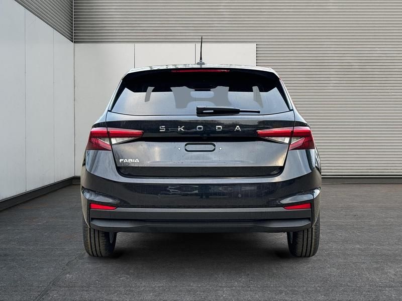 Neu Skoda Fabia Selection 116 PS (85 kW) 2026 Graphitegrau metallic Limousine