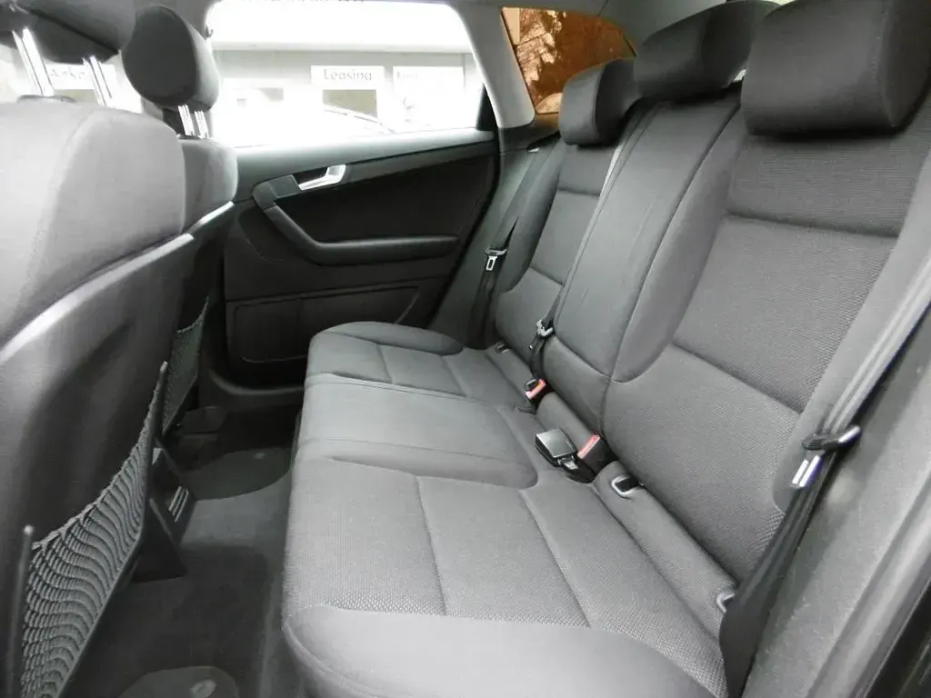 Second-hand Audi A3 Ambiente 102 CP (75 kW) 2006 Negru Hatchback