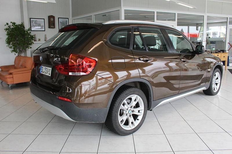 Gebraucht BMW X1 177 PS (130 kW) 2011 Braun SUV