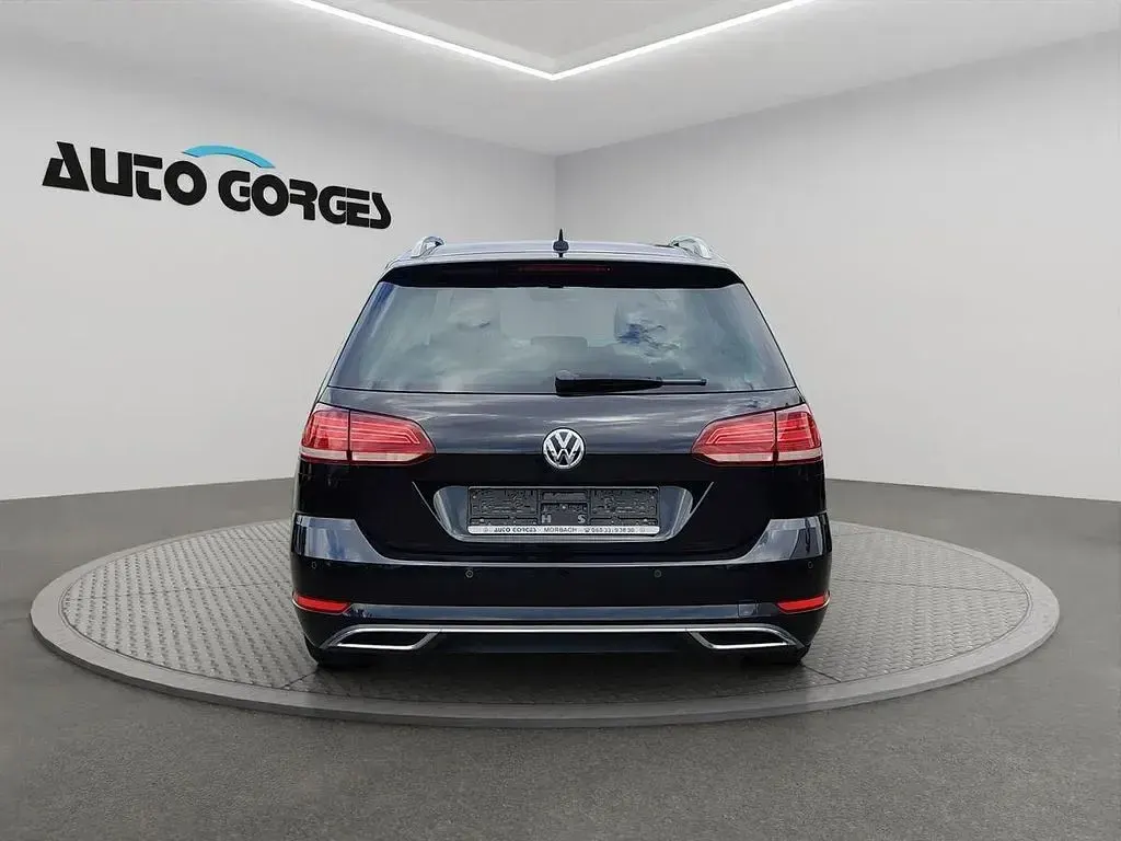 Gebraucht VW Golf VII Highline 150 PS (110 kW) 2018 Schwarz Kombi