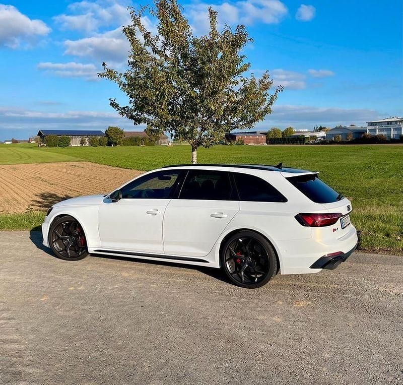 Gebraucht Audi RS4 Competition 450 PS (330 kW) 2024 Schwarz Kombi