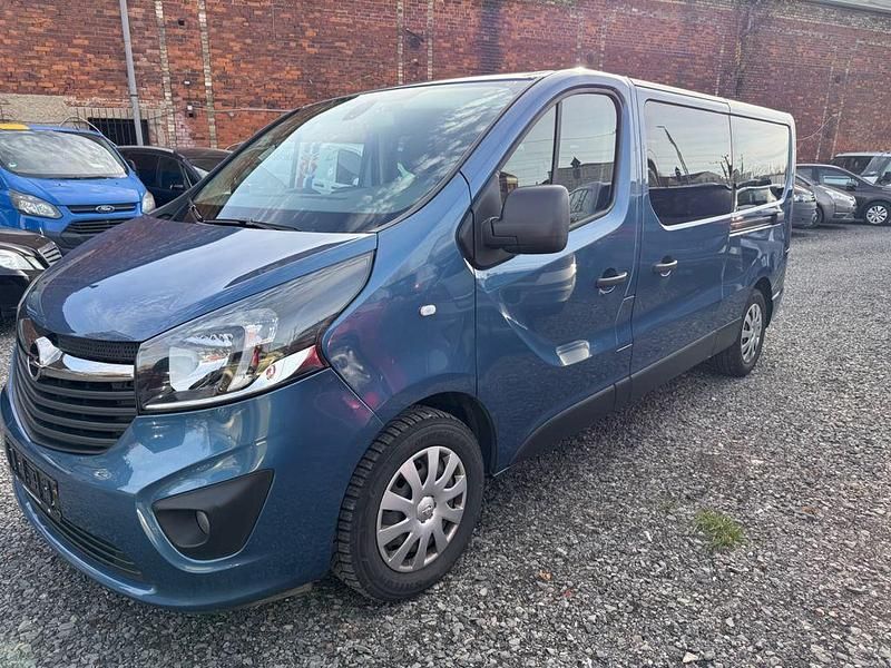 Gebraucht Opel Vivaro 145 PS (106 kW) 2016 Blau Van / Kleinbus