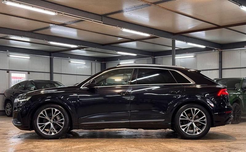 Gebraucht Audi Q8 S-line plus 231 PS (169 kW) 2019 Schwarz orcaschwarz metallic SUV
