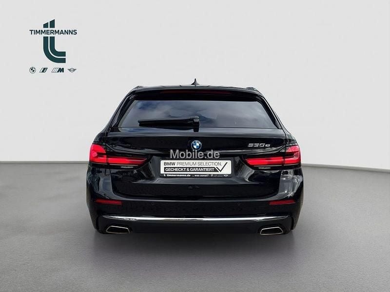 Gebraucht BMW 530e 292 PS (214 kW) 2022 Schwarz Kombi