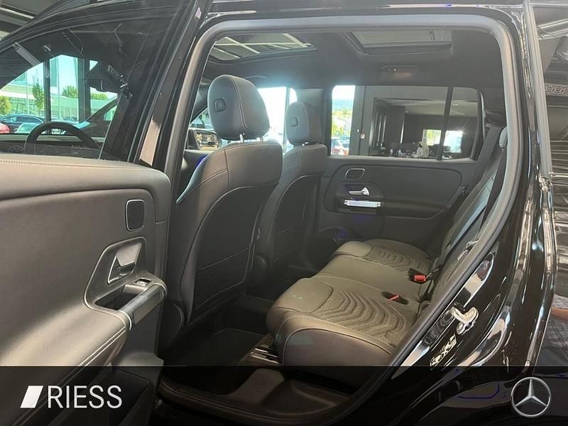 Gebraucht Mercedes GLB250 224 PS (164 kW) 2025 Metalliclack kosmosschwarz SUV