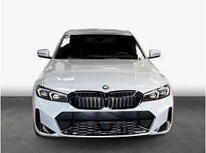 Ny BMW 320 Performance 184 HK (135 kW) 2025 Grå Sedan