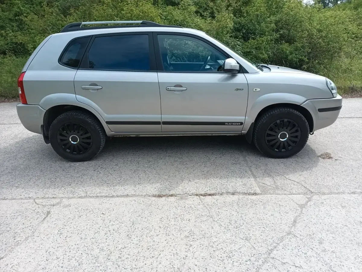 Gebraucht Hyundai Tucson 141 PS (103 kW) 2006 Grau SUV