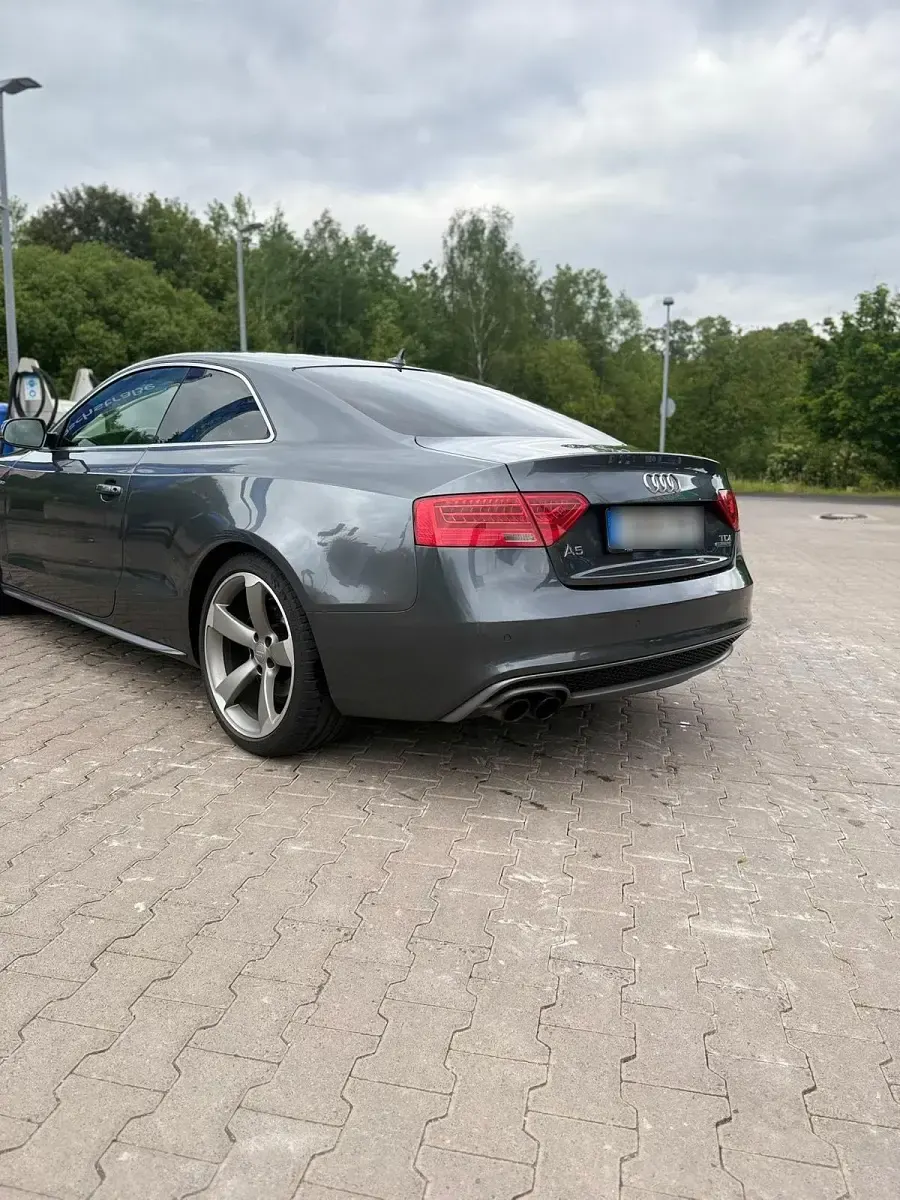 Gebraucht Audi A5 Design 177 PS (130 kW) 2015 Grau Coupé