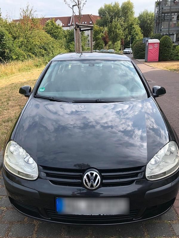 Schwarz Gebraucht 2004 VW Golf V Limousine | 2.800 € (Teuer) - Bild 1/4
