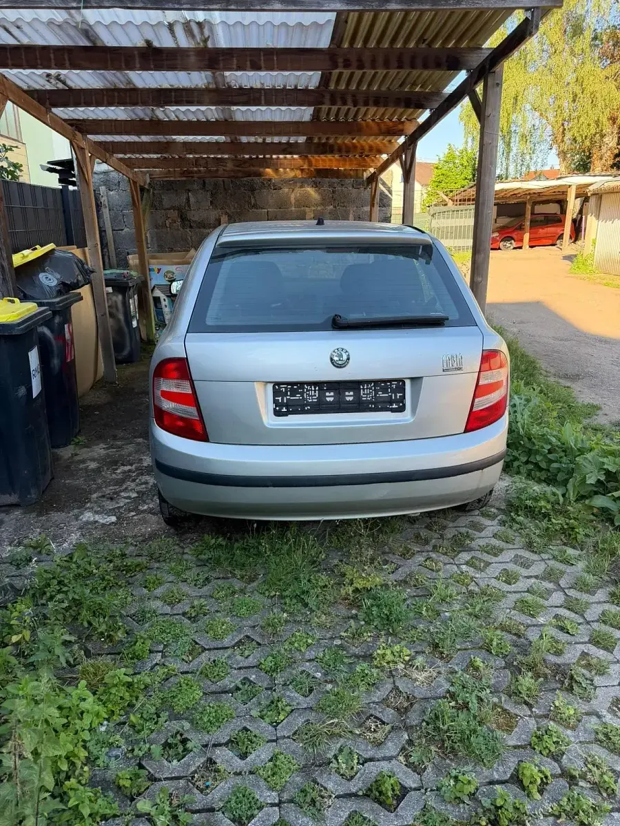 Gebraucht Skoda Fabia 69 PS (50 kW) 2005 Silber Limousine
